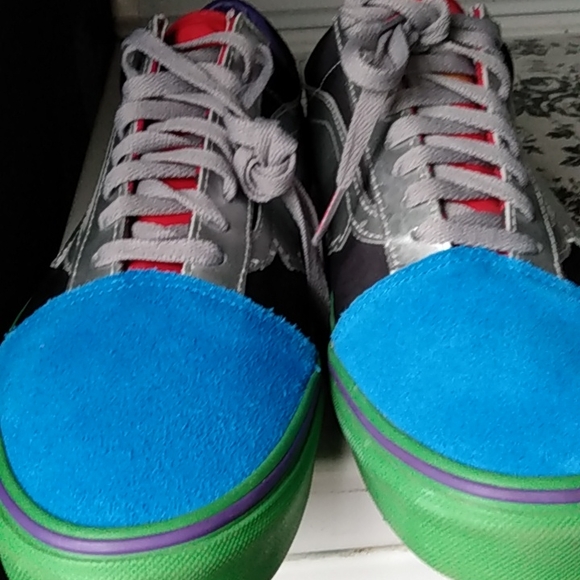 Van's😱 Old Skool 🔥"Marvel Avengers"🔥 COLAB - Picture 5 of 7